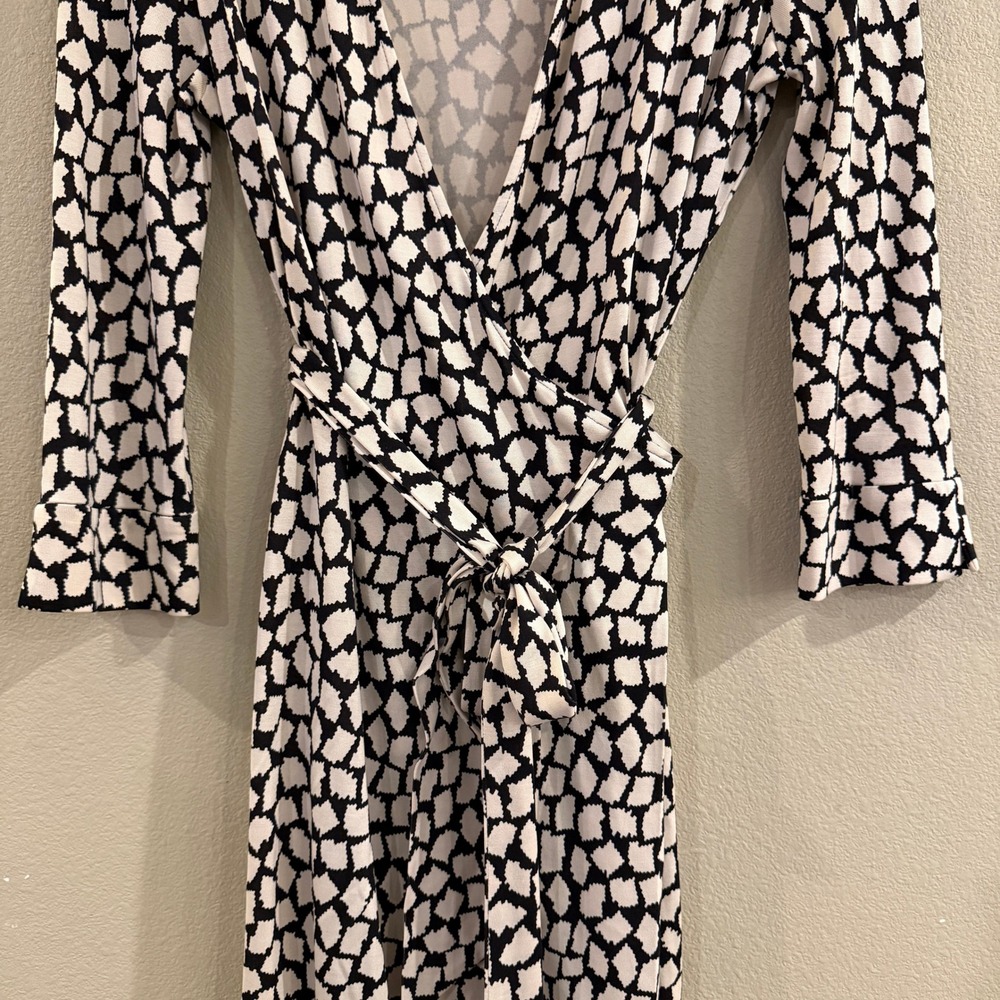 Diane von Furstenberg DVF Julian Silk Jersey Wrap Dress 12 Black Stone Grid - Picture 3 of 12